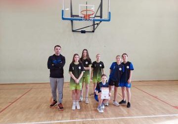 Zawody koszykówki dziewcząt 3x3