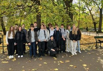 Wycieczka klasy ósmej do teatru do Krakowa